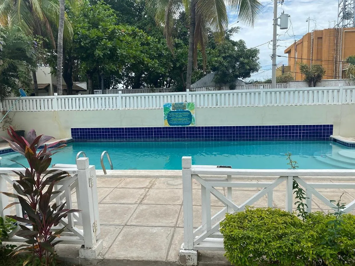 Finest Accommodation Renfrew Place 4-12 Renfrew Rd 2 Bedroom 2 Bat Apt # 15 New Kinston Jamaica Kingston 0*,