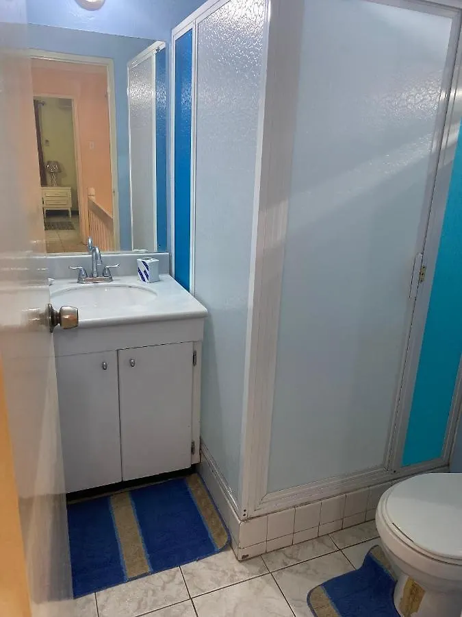 Finest Accommodation Renfrew Place 4-12 Renfrew Rd 2 Bedroom 2 Bat Apt # 15 New Kinston Jamaica Kingston 0*,  Jamajka