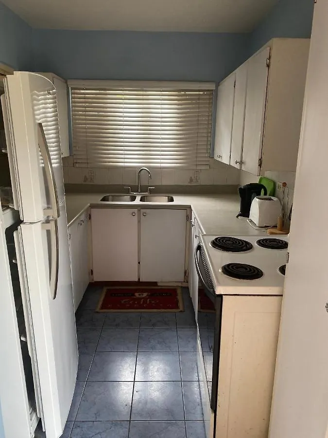 Finest Accommodation Renfrew Place 4-12 Renfrew Rd 2 Bedroom 2 Bat Apt # 15 New Kinston Jamaica Kingston Apartment